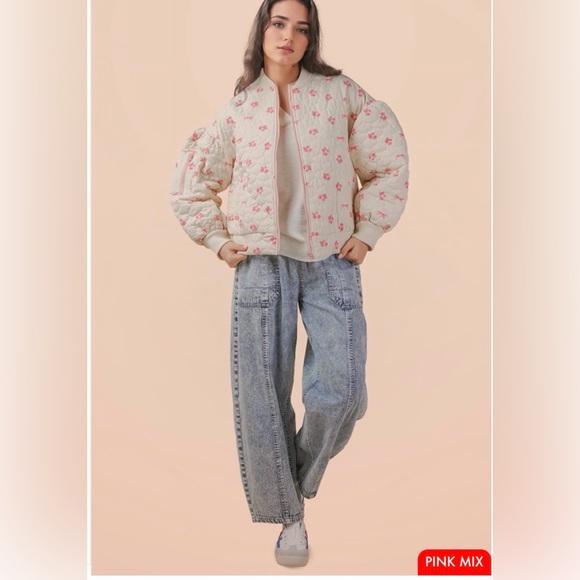 Very J Women's Floral Bomber Jacket - Cream and Pink NWT - Picture 4 of 5